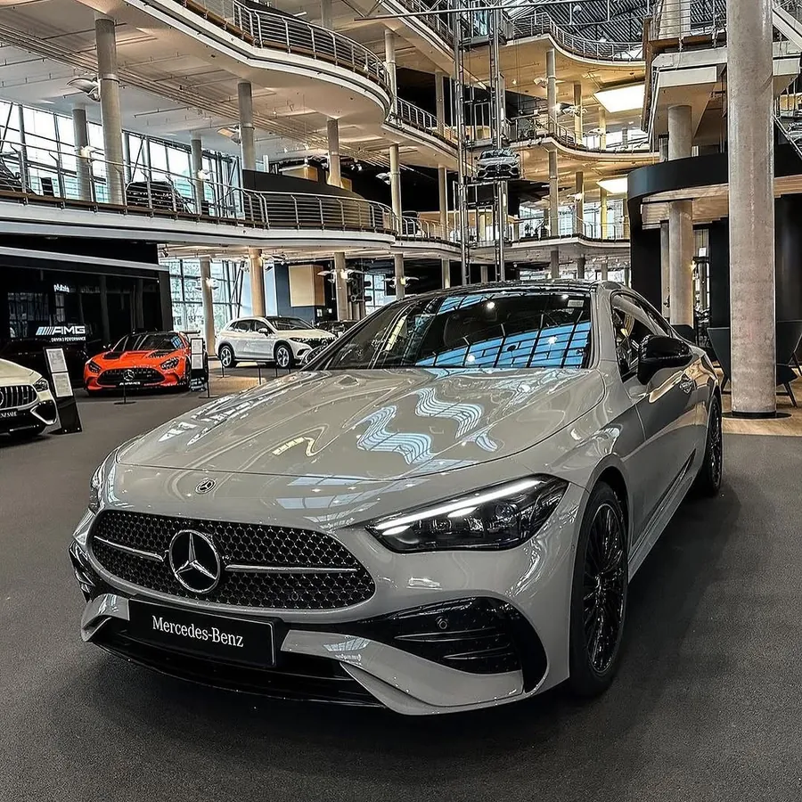 Mercedes-Benz CLE в шоуруме в Южной Корее